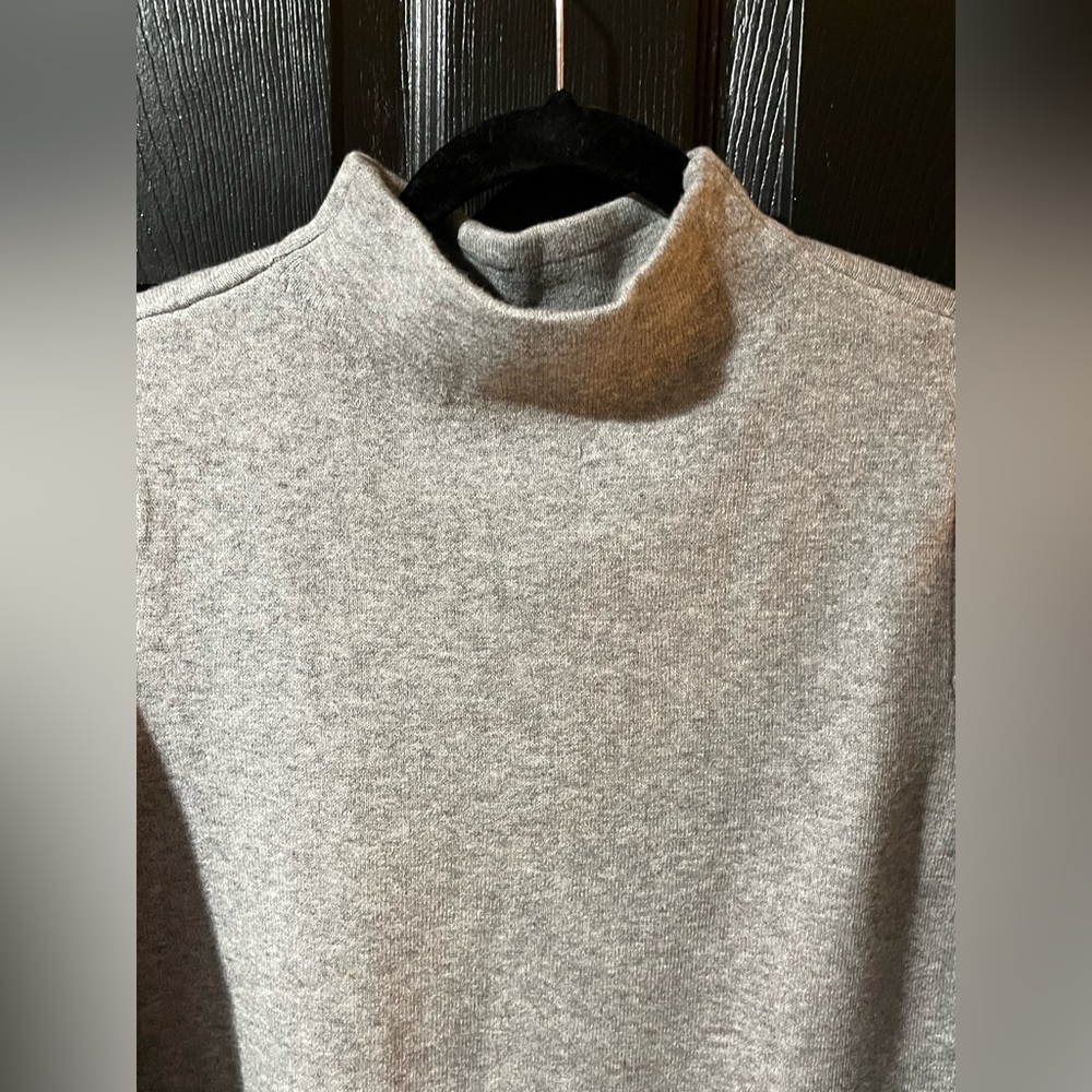 J. Jill Gray and Cream Women's Sweater - Picture 2 of 11